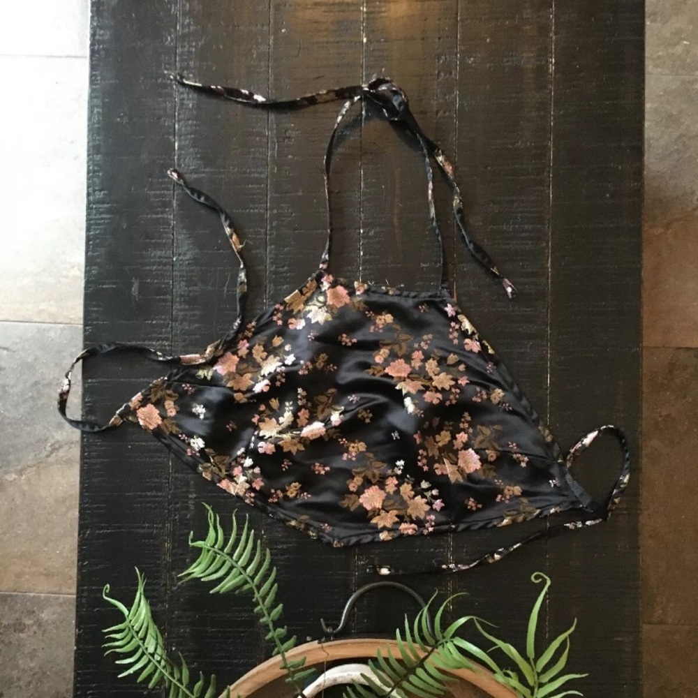 Brandy Melville Strap Crop Top